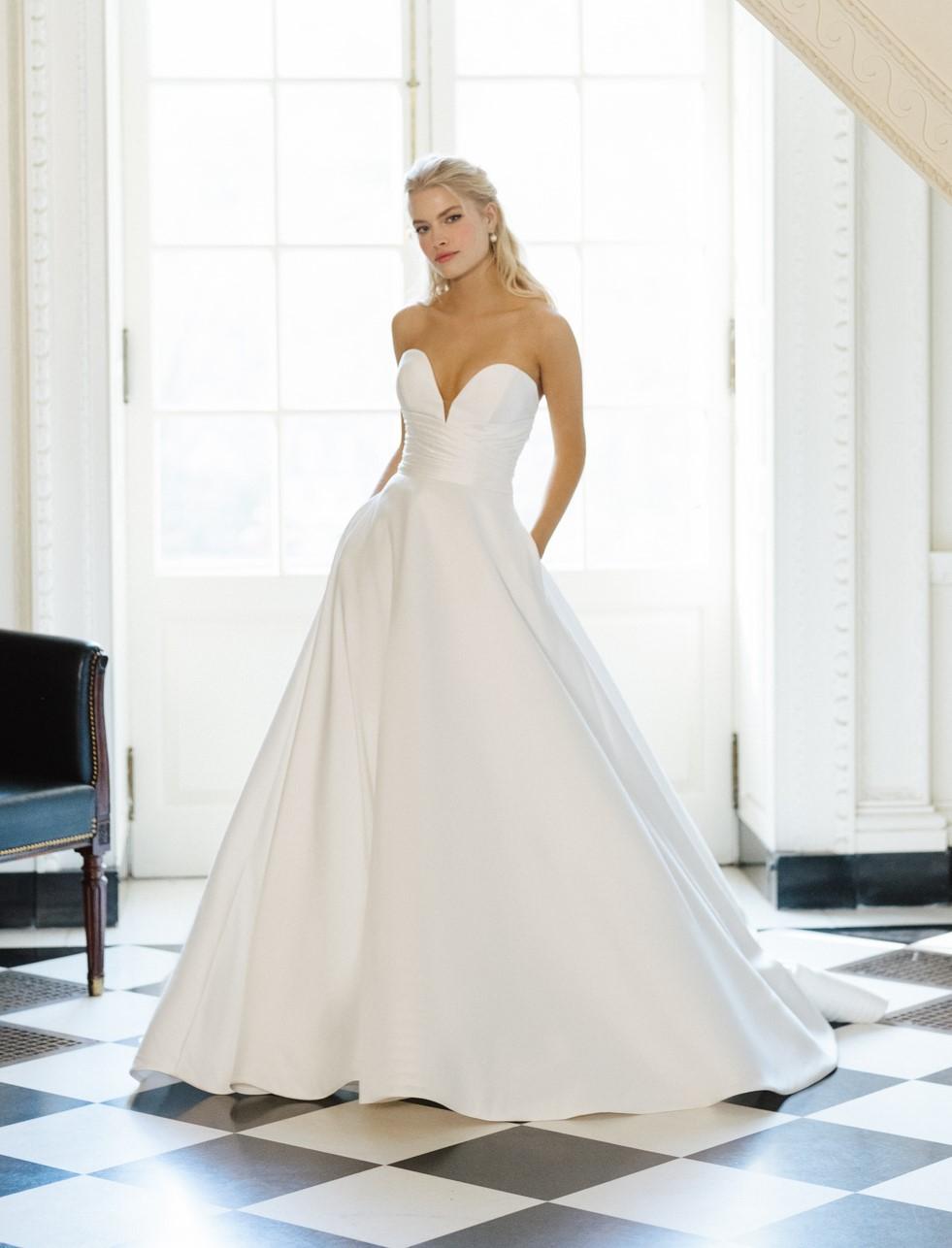 Blue Willow by Anne Barge gown 1